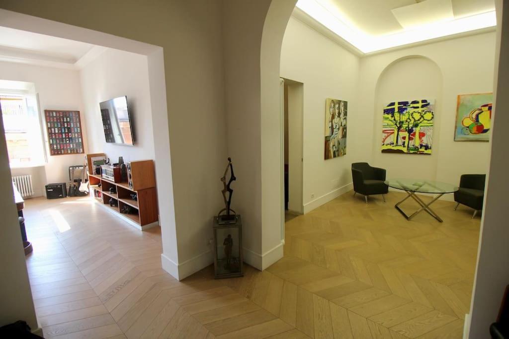 Gallery Art Flat Near The Colosseum And Domus Aurea Appartamento Roma