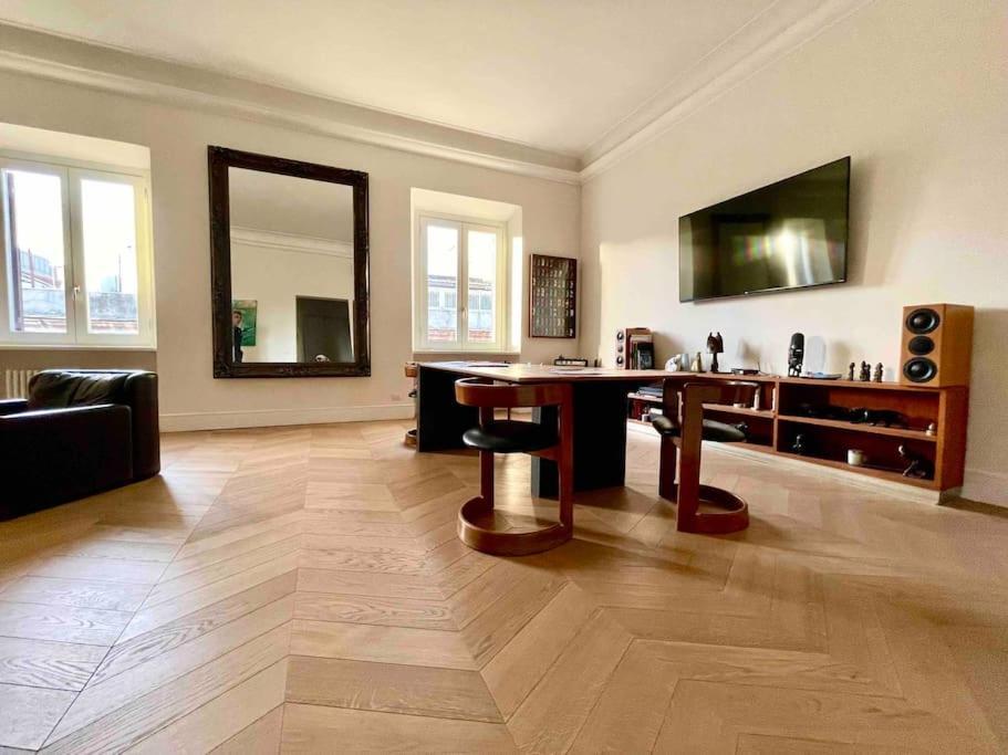 Gallery Art Flat Near The Colosseum And Domus Aurea * Roma